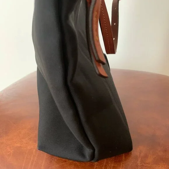 Dooney & Bourke Women's Handbag Nylon Crossbody - Picture 15 of 15